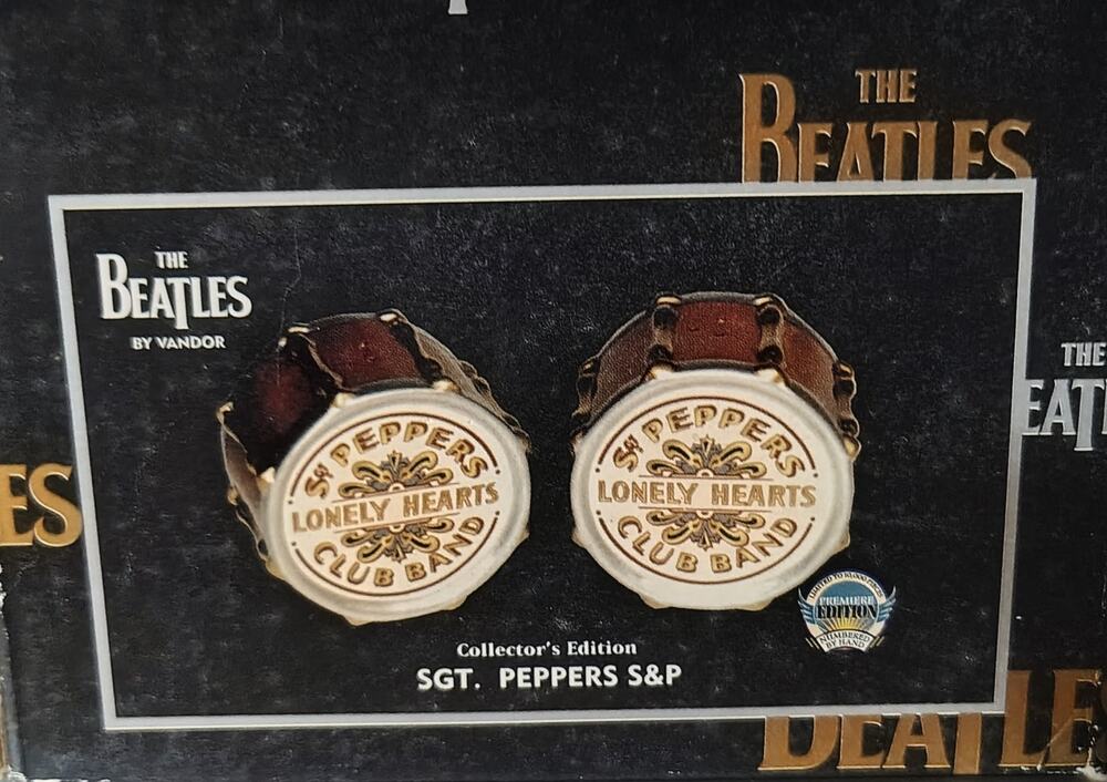 The Beatles Vandor Sgt Peppers Ceramic Salt & Pepper Shakers Limited Edition Box